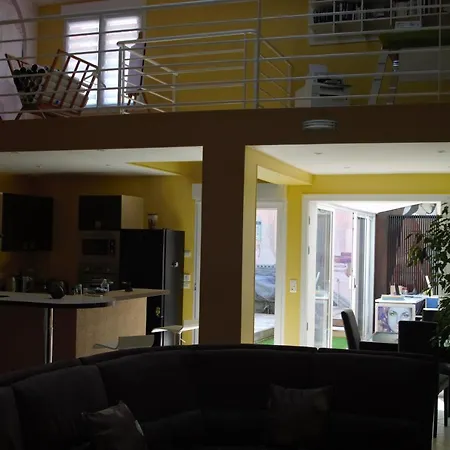 Bed and breakfast La Maison De L Artiste - D'hotes A - Avec Jacuzzi