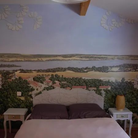 Bed and breakfast La Maison De L Artiste - D'hotes A - Avec Jacuzzi