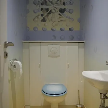 Bed & Breakfast La Maison De L Artiste - D'hotes A - Avec Jacuzzi *